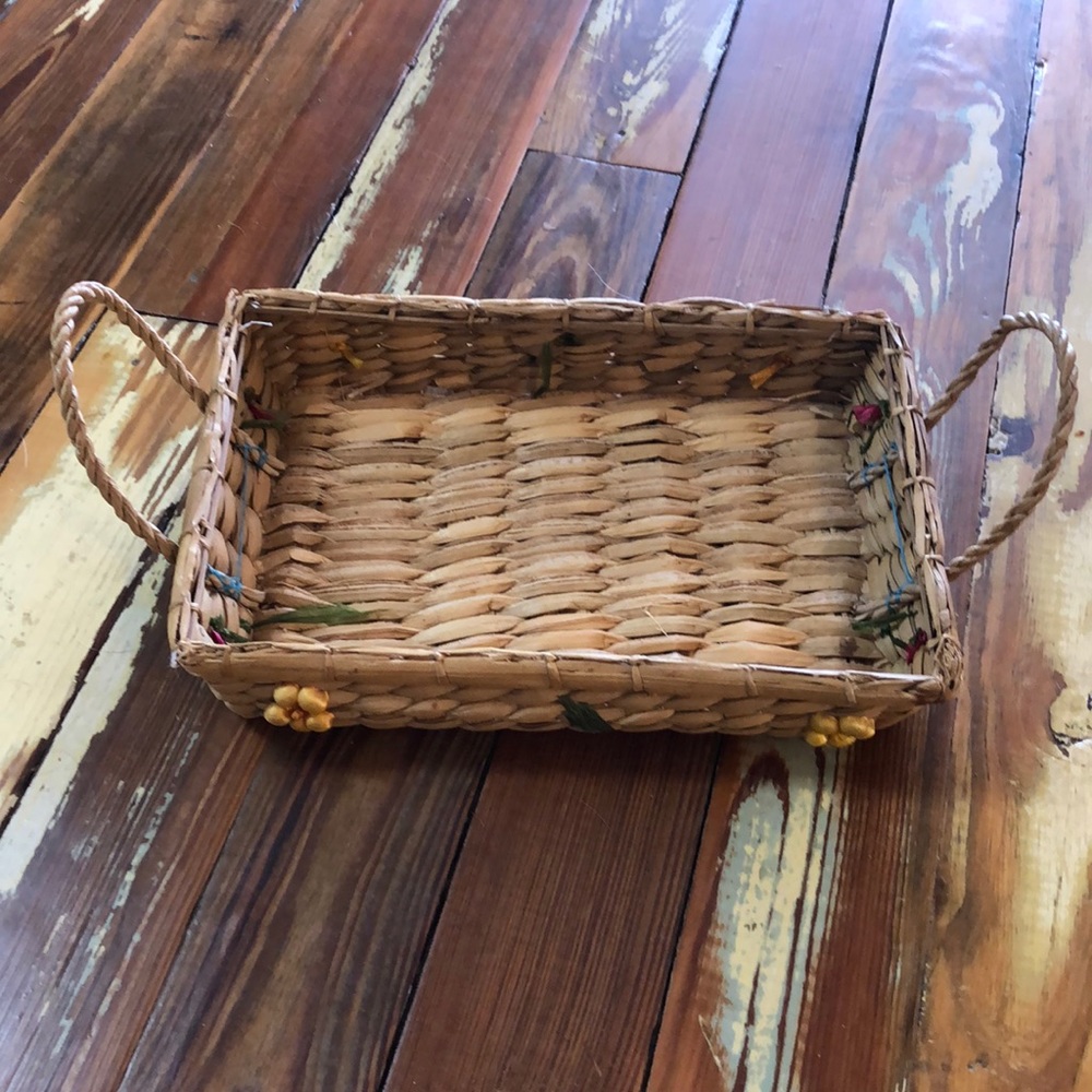 Vintage casserole basket